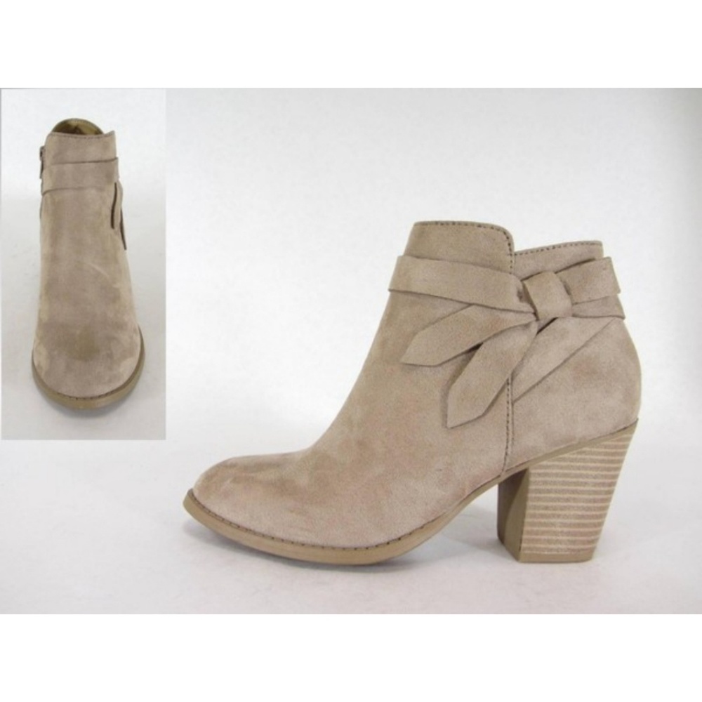 Blushing Bootie - Taupe